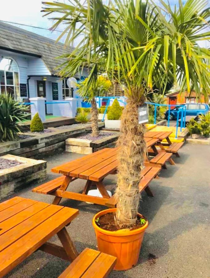 Leysdown-On-Sea Saddlebrook Holiday Park 3 Bedroom Brick Built Chalet Bungalow 外观 照片